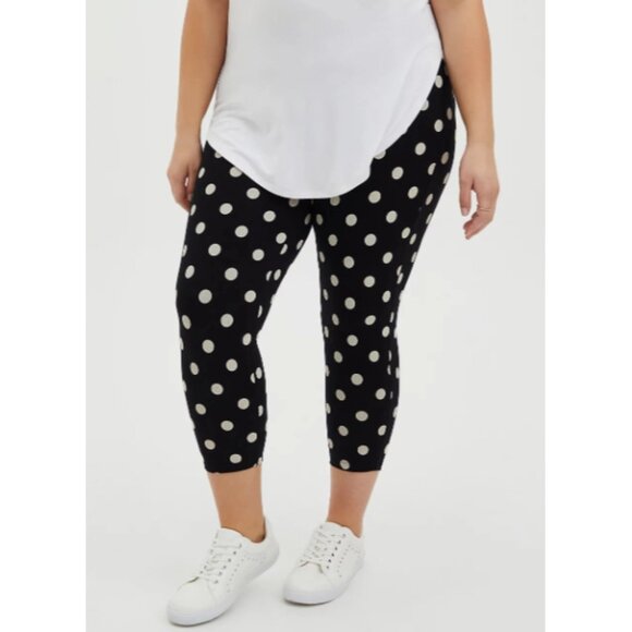 NWOT Torrid Premium Leggings Cropped Polka Dot in 3XL - Picture 3 of 9